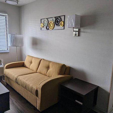 Super 8 By Wyndham Wytheville Zewnętrze zdjęcie
